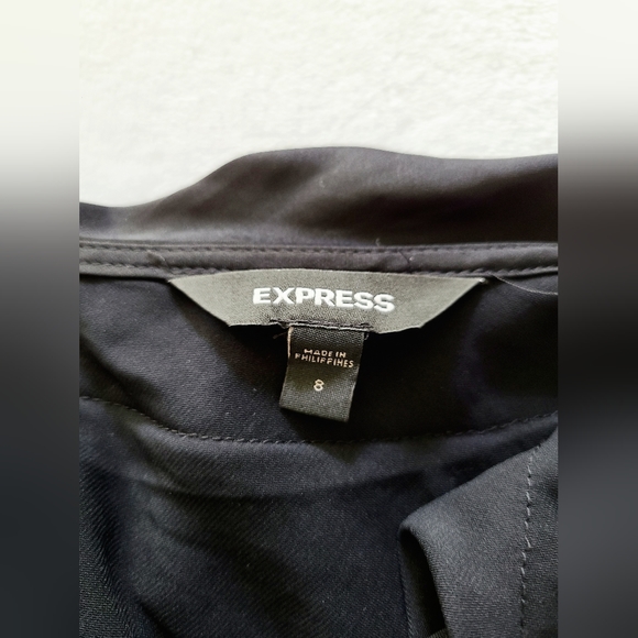 One Shoulder Ruffled Crop Top - Picture 6 of 7